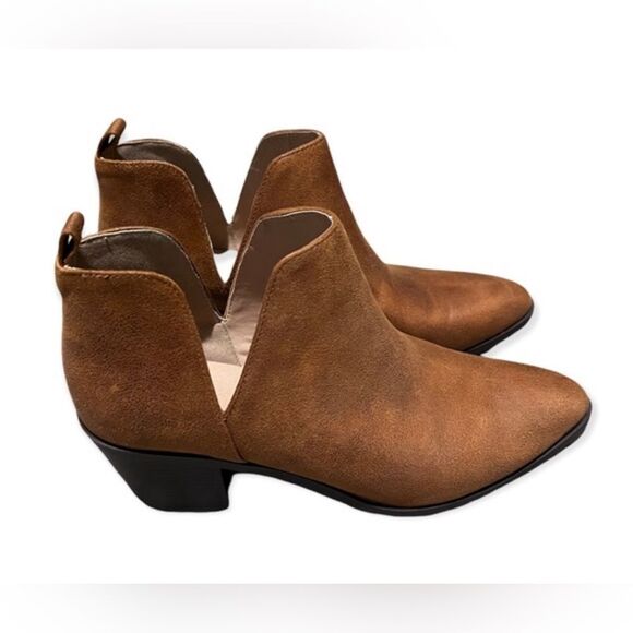 Journey collection Women's Lola Cut Out Stacked Heel Dress Booties - Picture 2 of 4